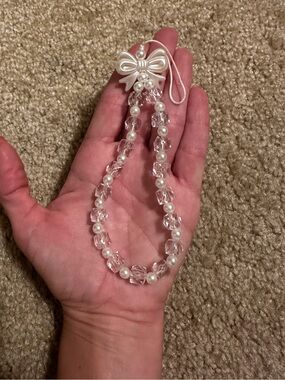 Bow/Beaded Phone Accessory